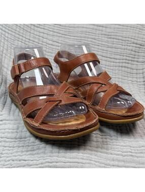 Women’s Rogue Leather Brown Sandals Strappy Traction Cork Bed Sz 7 Granola Boho